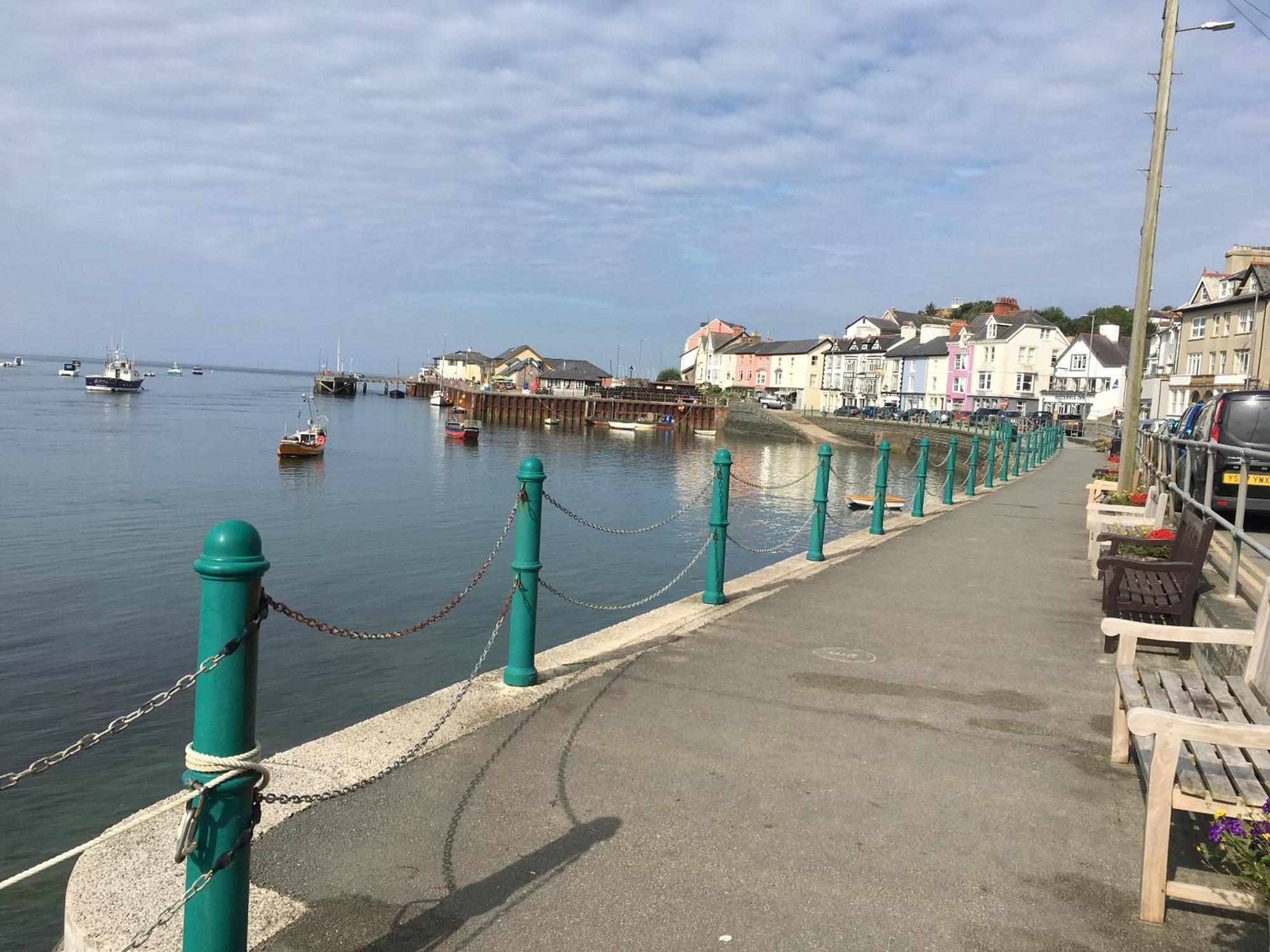 Lovely Seafront 2 Bedroom Apartment 4 Aberdyfi Exterior photo